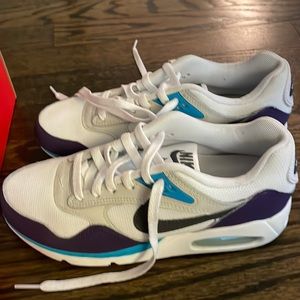 Brand new women’s Nike air max